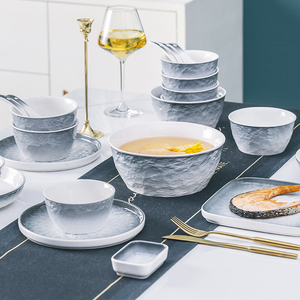 轻奢盘子碗家用2023新款日式碗碟套装北欧陶瓷碗盘筷乔迁餐具礼盒