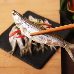 鱼干东北特产淡水青鳞子鱼干咸鱼干青林子鱼干青灵子鱼干500包邮