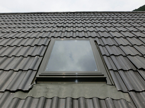 铝合金斜木屋顶天窗斜面阳光房中空玻璃顶阁楼窗电动地下室采光井