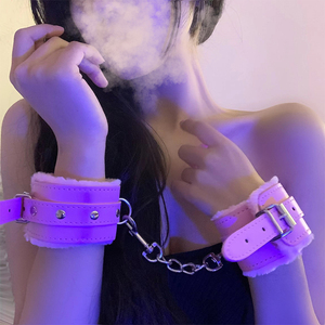 妖精大人:sm舒适毛绒手铐脚铐皮革捆绑束缚另类夫妻情趣玩具成人