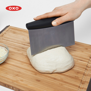 oxo奥秀多用切面刀刮面刀烘焙工具专用家用厨房手工切面团厨房刀