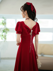 酒红色敬酒服新娘高级感女秋款小个子订婚礼服红裙子结婚平时可穿