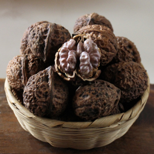 每日坚果云南漾濞野生山核桃尖嘴紫米薄皮散装娘亲孕妇手剥甜500g