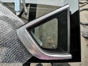 适用于哈弗H6汽车三角窗玻璃 左右侧窗尾侧小块玻璃 汽车小角玻璃