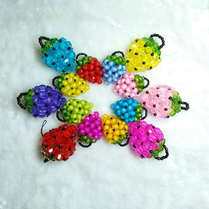 diy手工串珠草莓可爱小草莓成品材料包新手串珠创意水果钥匙挂件