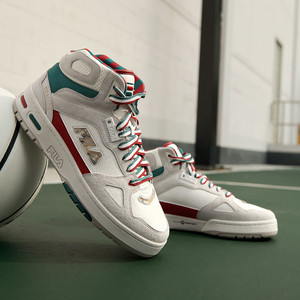 fila斐乐男女鞋圣诞款板鞋 运动休闲耐磨高帮篮球鞋t12w m219107f