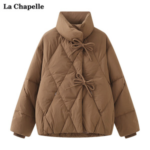 拉夏贝尔/La Chapelle冬立领菱形短款羽绒服女蝴蝶结扣棉服外套