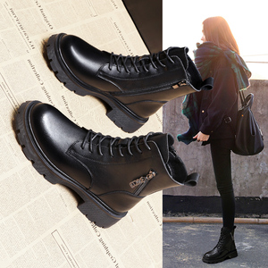 漫步佳人马丁靴女英伦风2021年新款秋冬女鞋黑色帅气机车秋款短靴