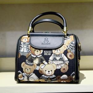 凯蒂小熊正版布艺枕头包新款棉麻手提单肩斜挎包卡通织物可爱女包