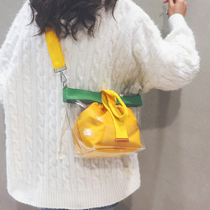夏季手提小包包女2024新款小众设计PVC透明果冻包斜挎子母水桶包