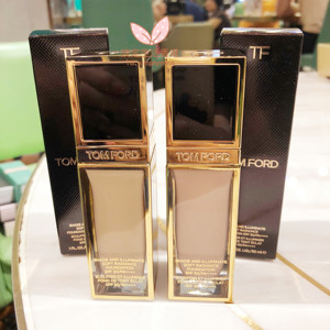 现 tom ford/tf/汤姆福特奢金柔光养肤半哑光方管黑金粉底液30ml