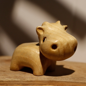 木雕小牛