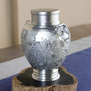 个旧锡罐茶叶罐