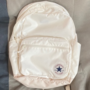 000人付款淘宝正品converse匡威 奶白色运动休闲双肩背包学生书包