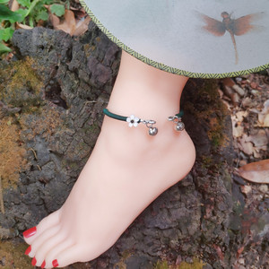脚镯女开口