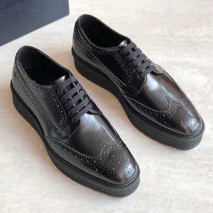 prada男鞋布洛克