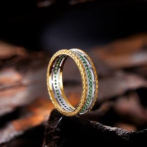 陈埃珠宝18k金沙弗莱戒指意大利双色车花工艺黄金白金镶嵌绿宝石