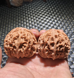 文玩核桃麻核桃纯野生苹果园狮子头大粗筋绣球元宝包邮正品礼物