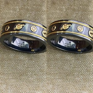 古驰礼物gucci戒指古奇代购男女陶瓷婚对戒正品双g金色情侣黑钢石