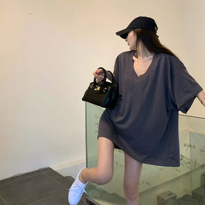 港味复古宽松慵懒v领短袖t恤女夏季设计感中长款下身失踪休闲上衣