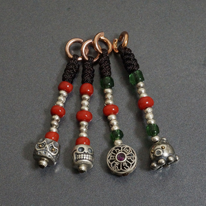 925纯银文玩侧挂滴溜小阿呆尸陀林主六字手串配饰藏式吊饰diy