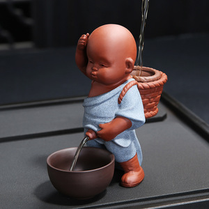 创意紫砂撒尿小和尚茶宠摆件尿童娃娃喷水陶瓷人物工艺品茶台茶滤