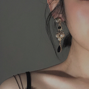 「黑色曼陀罗」宫廷复古巴洛克时髦高贵珍珠水滴黑钻耳环/耳夹