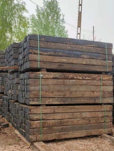 旧枕木块实木桥梁木方设备吊车支腿垫木二手铁路轨道道木景观造景