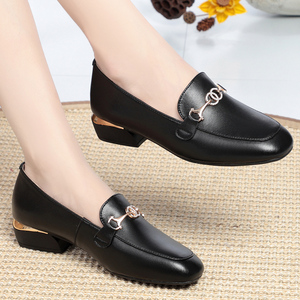 意尔康皮鞋女真皮平跟