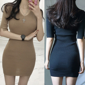 粉色小个子连体裙夏超薄 针织打底裙v领修身秋冬修身连衣包裙短款