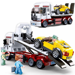 小鲁班积木城市平板拖车大型双层汽车运输半挂牵引车益智拼装玩具