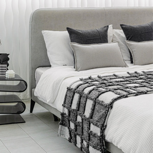 现代简约灰白软装展厅样板间床品轻奢样板房床上用品搭毯床旗抱枕