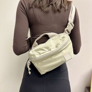 Lululemon All Day Essentials Belt Bag 2.5L多功能腰包挎包胸包