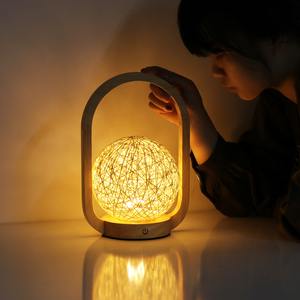 床头灯卧室藤球灯手提灯台灯ins少女创意侘寂浪漫温馨充电小夜灯