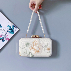 中国风包包2022新款潮小清新小众设计ins高级复古汉服手拿包女