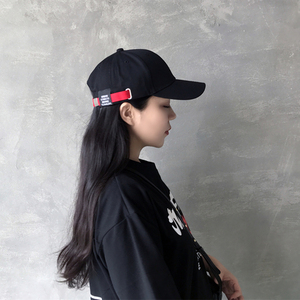 鸭舌帽女夏酷硬顶立体纯黑色弯檐棒球帽飘带网红小众反戴嘻哈帽男