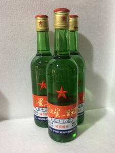 红星二锅头酒绿瓶
