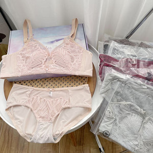 内衣内裤套装了