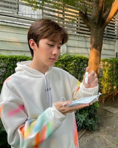 泰国小众品牌泰星marksiwat陈瑞书yacht室友鸭鸭同款卫衣