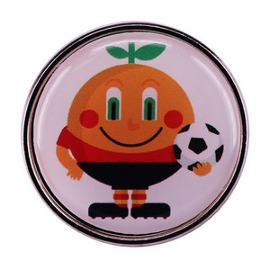 足球世界杯卡通吉祥物小橙子胸针徽章运动员礼物