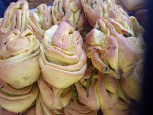 甘肃定西临洮特产，清真葱花味特色风味的清真锅盔馍馍面食