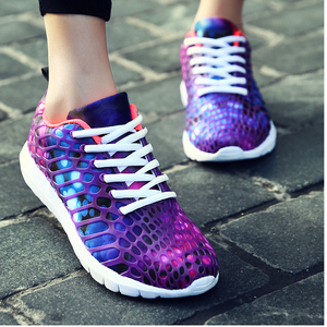 显脚小女英伦泡沫底运动这鞋休闲永动鞋女波鞋跑步鞋轻巧潮流女谢