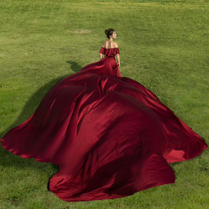 2022新款影楼主题服装红色长一字肩拖尾婚纱海边外景情侣旅拍礼服