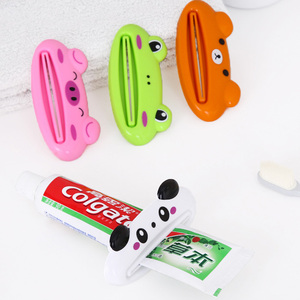 4个装韩国卡通动物挤牙膏器创意可爱手动洗面奶牙膏多功能挤压器