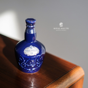 皇家礼炮21年苏格兰威士忌50ml Royal Salute英国进口陶瓷瓶酒版
