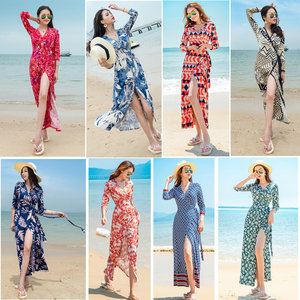 泰国沙滩裙夏海边度假气质印花V领修身显瘦裹身裙一片式连衣裙女