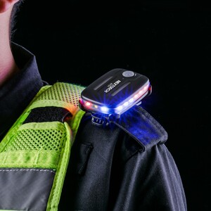 纳丽德ut21/22肩灯重力感应磁吸红蓝闪led勤务巡逻夜间照明警示灯