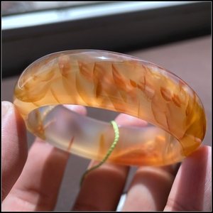 纯天然精品高冰强荧光花瓣粉龙纹玛瑙手镯口径54mm包邮