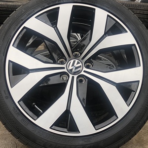 迈腾b8原装正品高配18寸花瓣轮毂高性能轮胎适合帕萨特cc速腾明锐