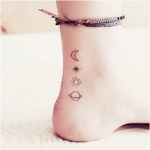 星球纹身贴简约线条月亮网红宇宙防水持久小清新可爱小图案手指女
